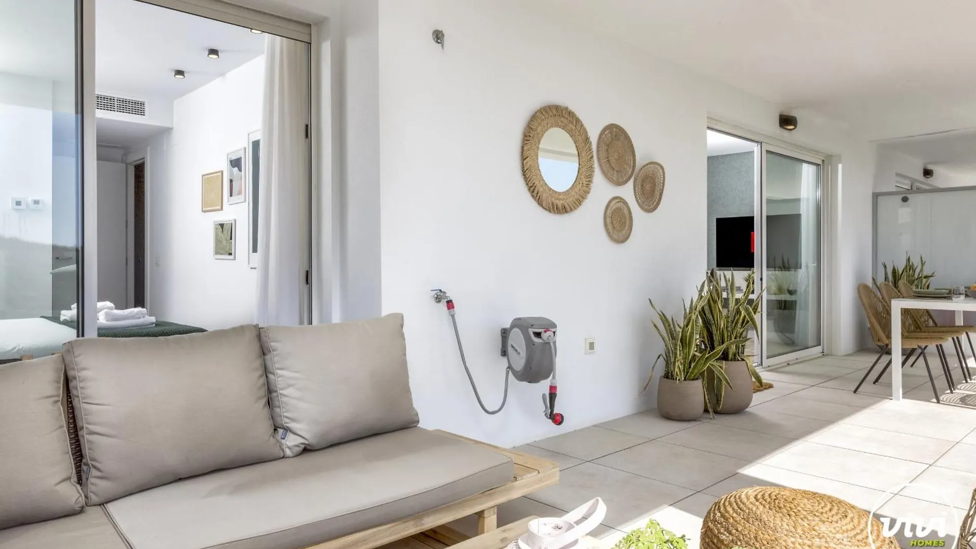 Vivi Homes - Casa Element Pool, Terrace & Golf Marbella Spain